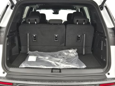 New 2026 GMC Acadia Elevation image 13