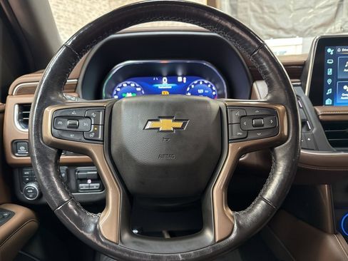 Used 2022 Chevrolet Suburban High Country image 18