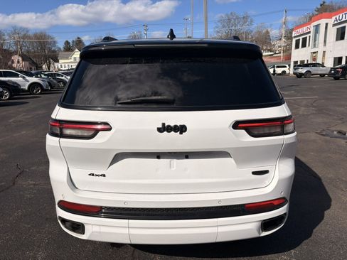 Used 2023 Jeep Grand Cherokee L Summit w/ High Altitude Package image 6