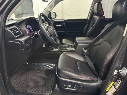 Used 2015 Toyota 4Runner Trail Premium AWD/4WD image 19