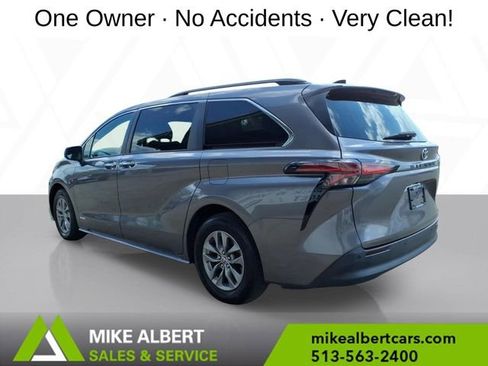 Used 2021 Toyota Sienna XLE FWD image 5
