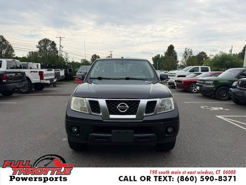 Used 2018 Nissan Frontier PRO-4X AWD/4WD image 3
