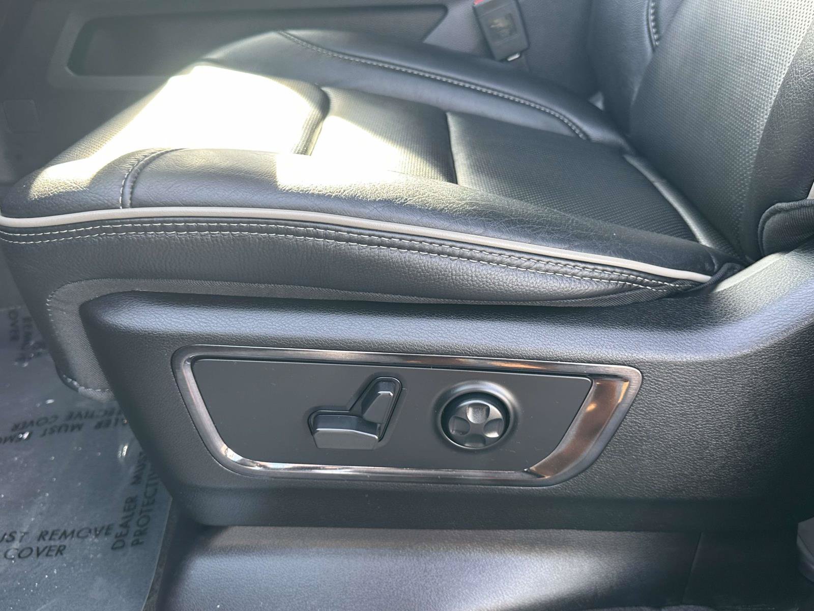 Used 2024 RAM 1500 Limited AWD/4WD image 25