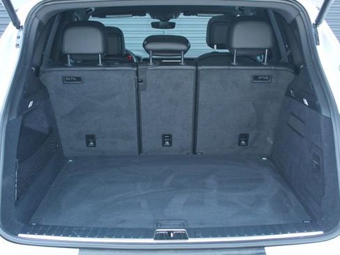 Certified 2025 Porsche Cayenne image 12