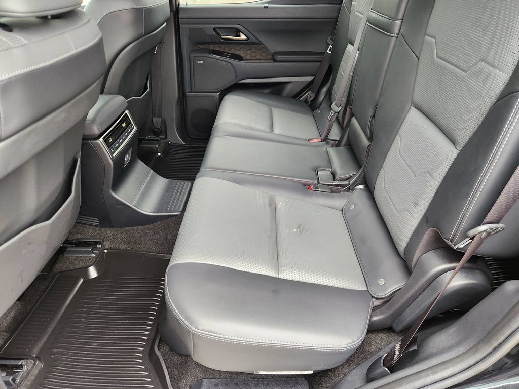 Certified 2025 Lexus GX 550 w/ Accessory Package (2T) AWD/4WD image 30