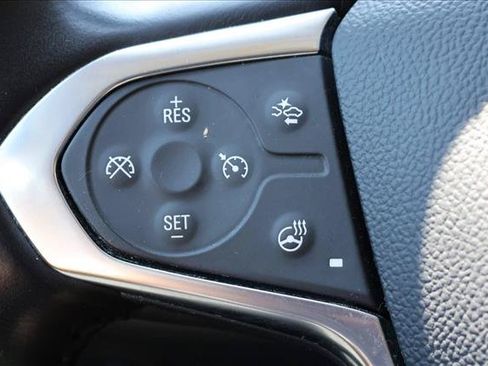 Used 2021 Chevrolet Traverse LT AWD/4WD image 14