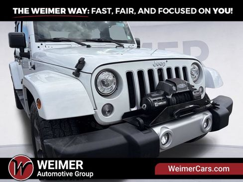 Used 2017 Jeep Wrangler Unlimited Sahara AWD/4WD image 11