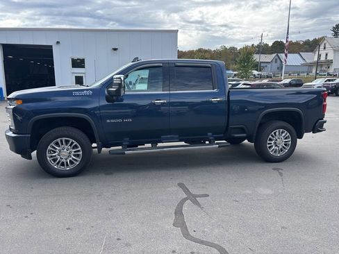 Certified 2022 Chevrolet Silverado 3500 High Country w/ Z71 Off-Road Package image 2