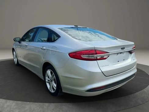 Used 2018 Ford Fusion S FWD image 4