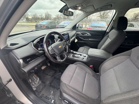 Used 2020 Chevrolet Traverse LT image 14