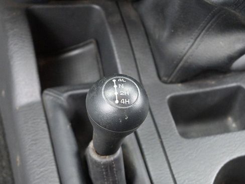 Used 2005 Dodge Ram 3500 Truck SLT image 21