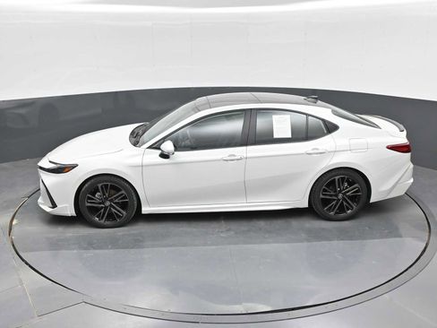 Used 2025 Toyota Camry XSE image 28