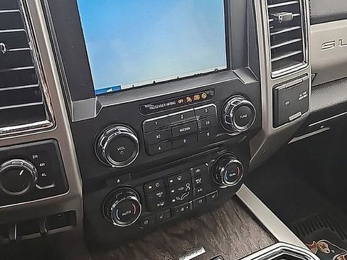 Used 2018 Ford F250 Lariat w/ Lariat Value Package image 10