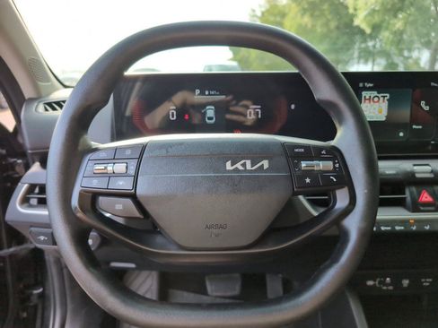 Used 2025 Kia K4 FWD image 29