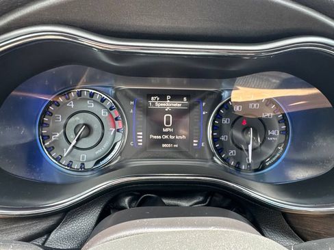 Used 2016 Chrysler 200 S w/ Comfort Group FWD image 14