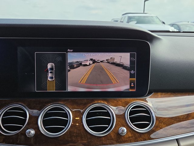 Used 2018 Mercedes-Benz E 300 image 12
