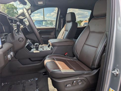 Used 2024 GMC Sierra 1500 Denali w/ Denali Reserve Package AWD/4WD image 5