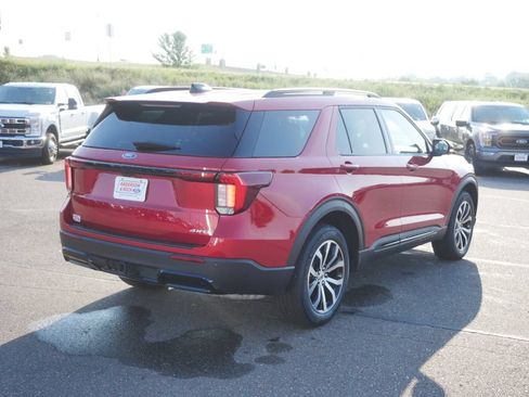 Certified 2025 Ford Explorer ST-Line AWD/4WD image 6
