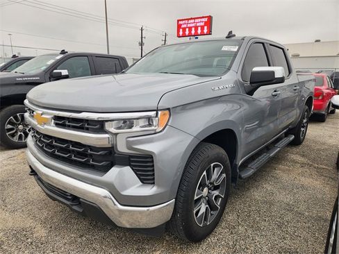 Used 2024 Chevrolet Silverado 1500 LT image 3