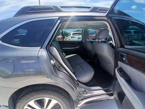 Used 2018 Subaru Outback 2.5i Limited AWD/4WD image 19