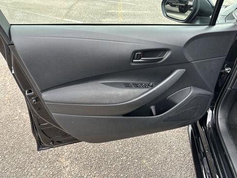 Used 2023 Toyota Corolla LE image 10