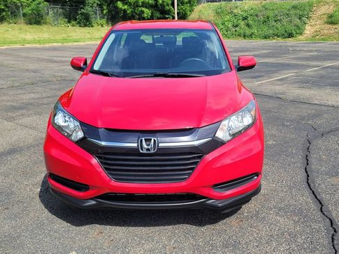 Used 2018 Honda HR-V LX image 4