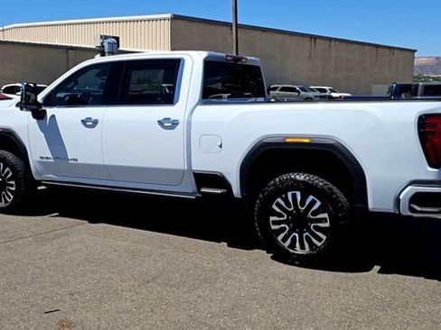 New 2026 GMC Sierra 2500 Denali Ultimate AWD/4WD image 7