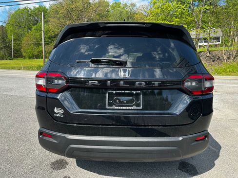 Used 2023 Honda Pilot LX image 14