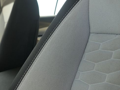 Used 2019 Chevrolet Equinox LS w/ LPO, Cargo Package FWD image 13