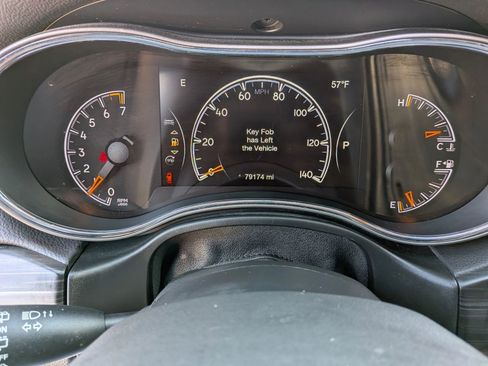 Used 2019 Jeep Grand Cherokee Altitude image 48