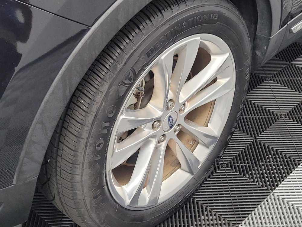 Used 2019 Ford Explorer XLT w/ Equipment Group 202A FWD image 31