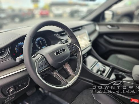 New 2026 Jeep Grand Cherokee Altitude AWD/4WD image 19