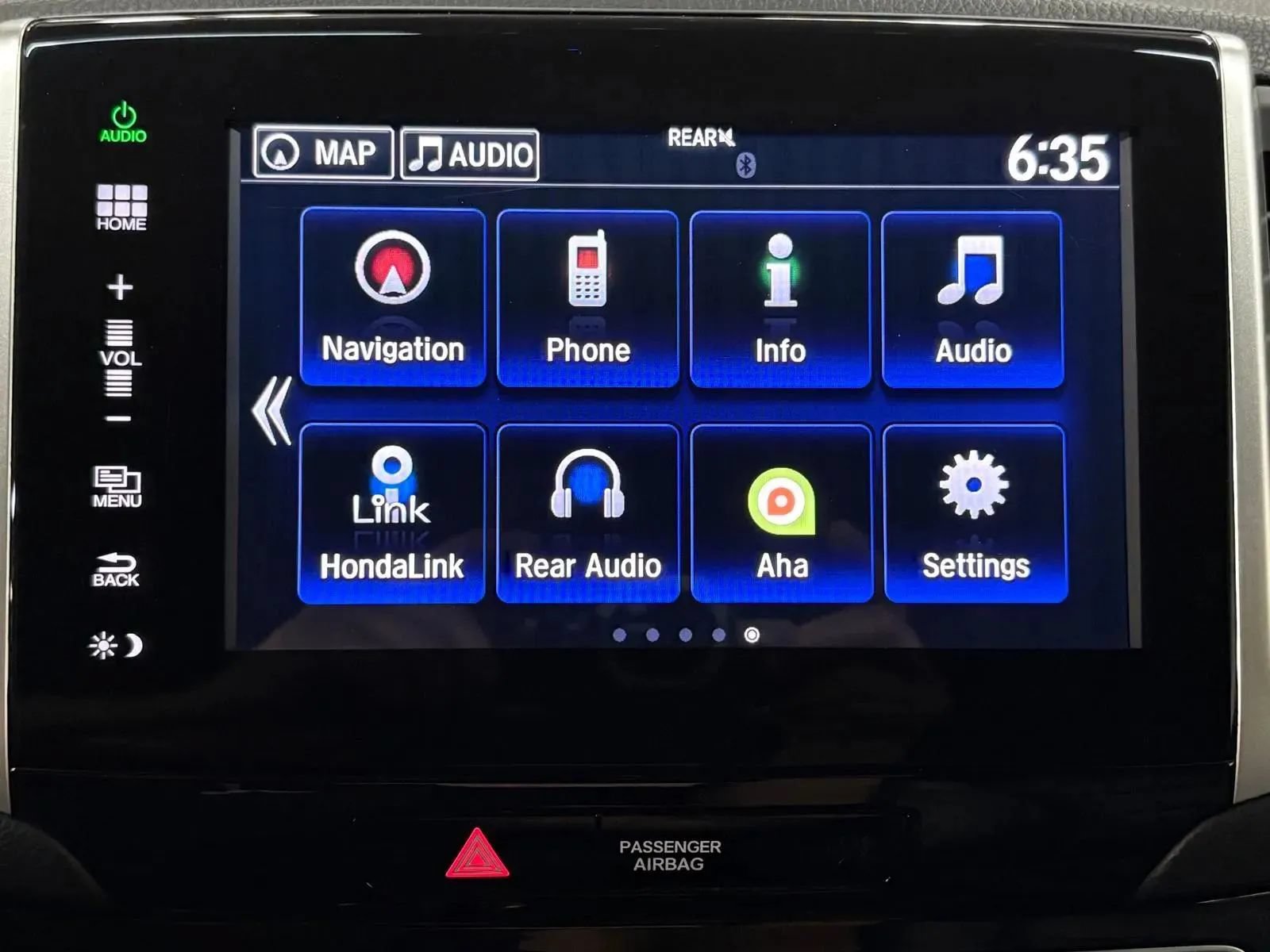Used 2016 Honda Pilot Touring image 16