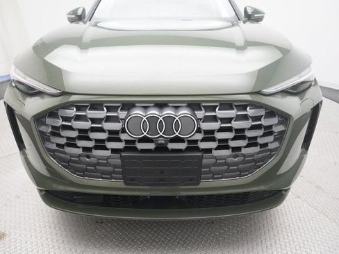 Used 2025 Audi Q5 Premium Plus w/ Premium Plus AWD/4WD image 23