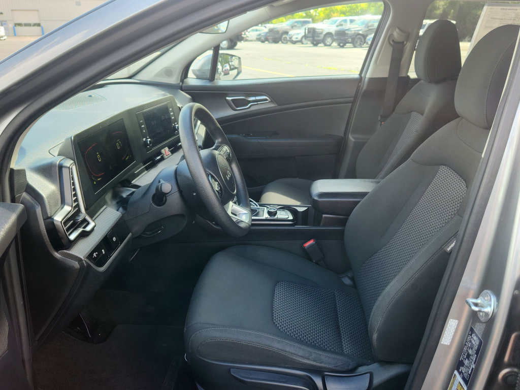 Used 2024 Kia Sportage LX FWD image 18