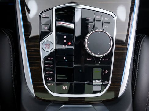 Certified 2023 BMW X7 xDrive40i w/ Premium Package image 24