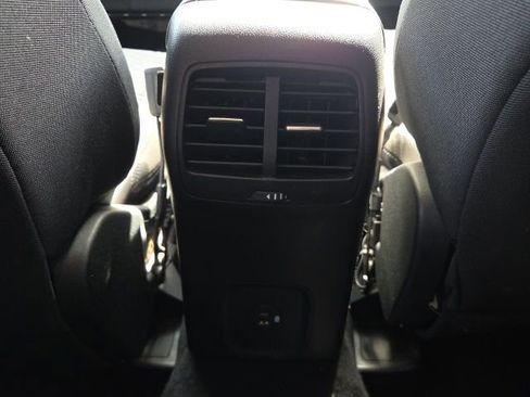 Used 2020 Ford Escape SE image 20