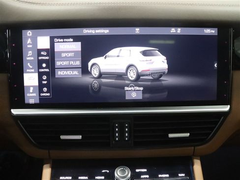 Used 2019 Porsche Cayenne AWD/4WD image 40