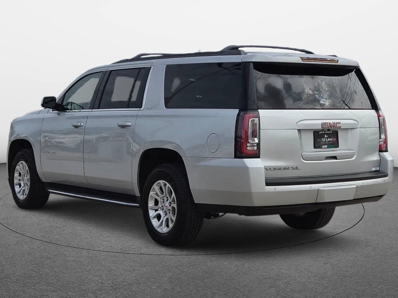 Used 2015 GMC Yukon XL SLT w/ Open Road Package AWD/4WD image 4