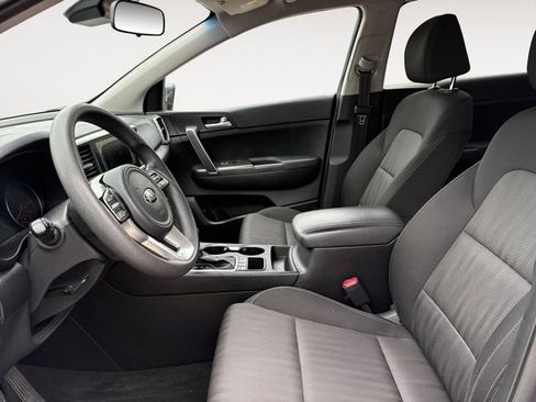Used 2020 Kia Sportage LX AWD/4WD image 9