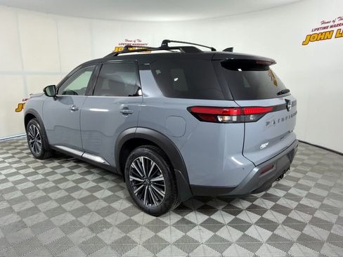 New 2026 Nissan Pathfinder Platinum FWD image 3