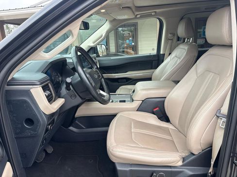 Used 2024 Ford Expedition Max Limited RWD image 9