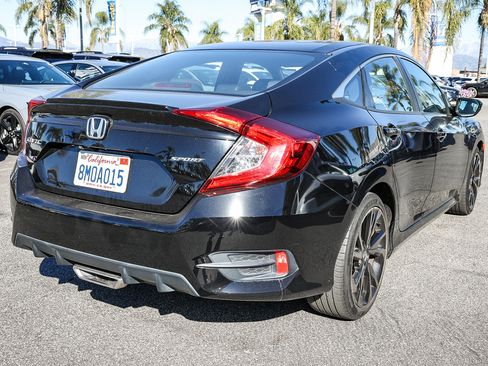 Used 2019 Honda Civic Sport image 7