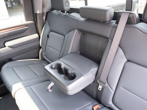 Used 2025 GMC Sierra 3500 Denali w/ Denali Reserve Package AWD/4WD image 22