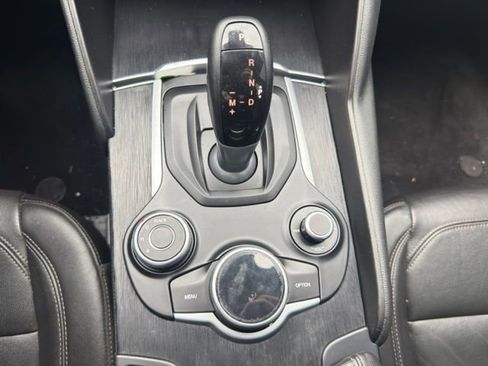 Used 2018 Alfa Romeo Giulia RWD image 18