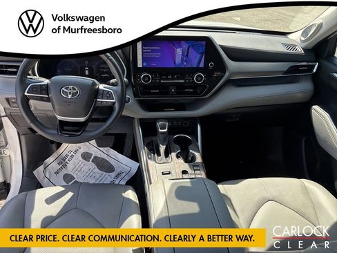 Used 2023 Toyota Highlander Limited FWD image 26