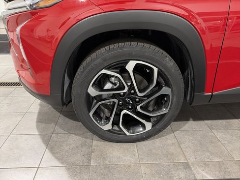 New 2026 Chevrolet Trax RS w/ Sunroof Package image 9