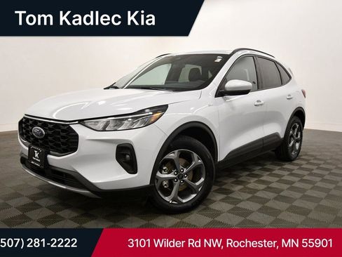 Used 2025 Ford Escape ST-Line Select image 1