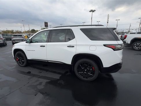 Certified 2020 Chevrolet Traverse Premier w/ Redline Edition image 6