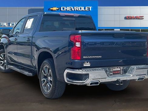 Used 2022 Chevrolet Silverado 1500 LT AWD/4WD image 4